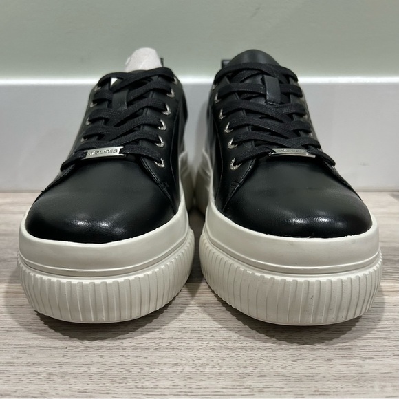 NIB J/SLIDES NYC West Black Leather Sneaker Shoes White Platform Soles Size 9M - Picture 2 of 12